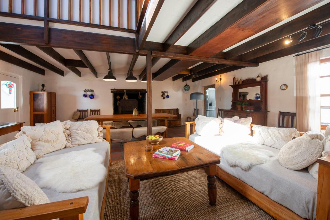 Gonana Studios & Villa ปาเตอร์นอสเตอร์ ภายนอก รูปภาพ