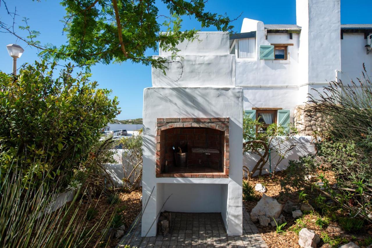 Gonana Studios & Villa ปาเตอร์นอสเตอร์ ภายนอก รูปภาพ