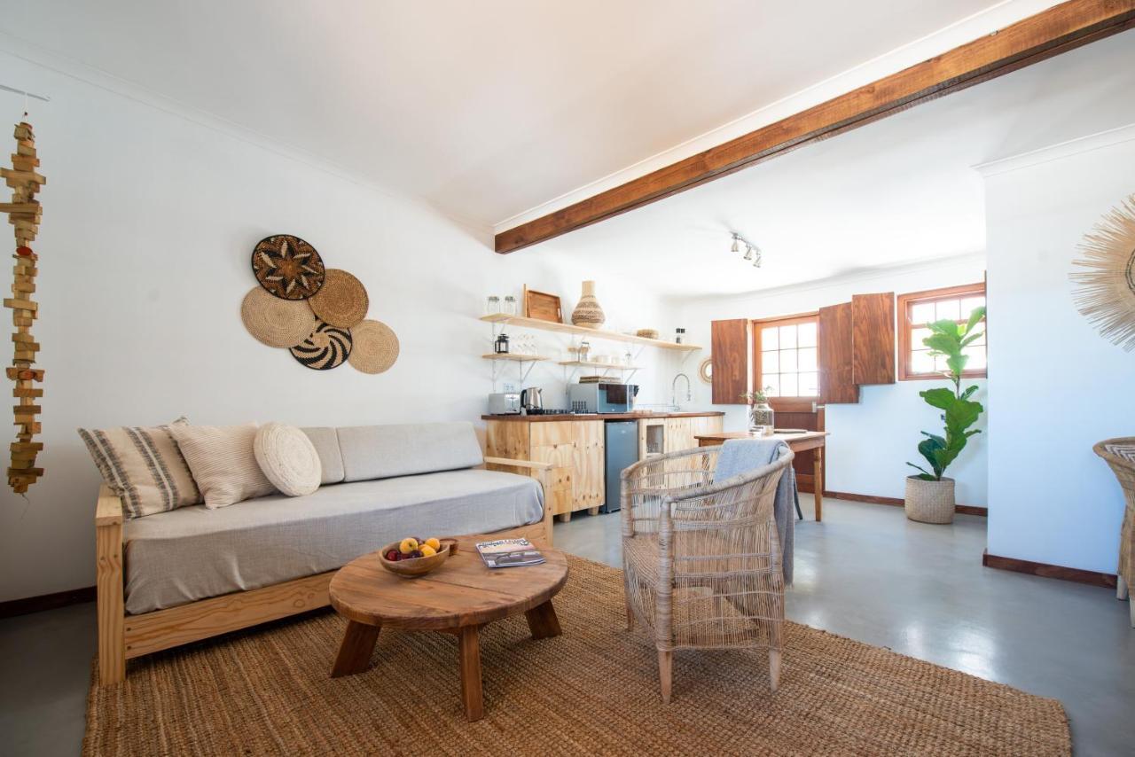 Gonana Studios & Villa ปาเตอร์นอสเตอร์ ภายนอก รูปภาพ